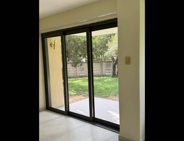 3 BEDROOM FLAT FOR SALE IN SASOLBURG EXT 2
